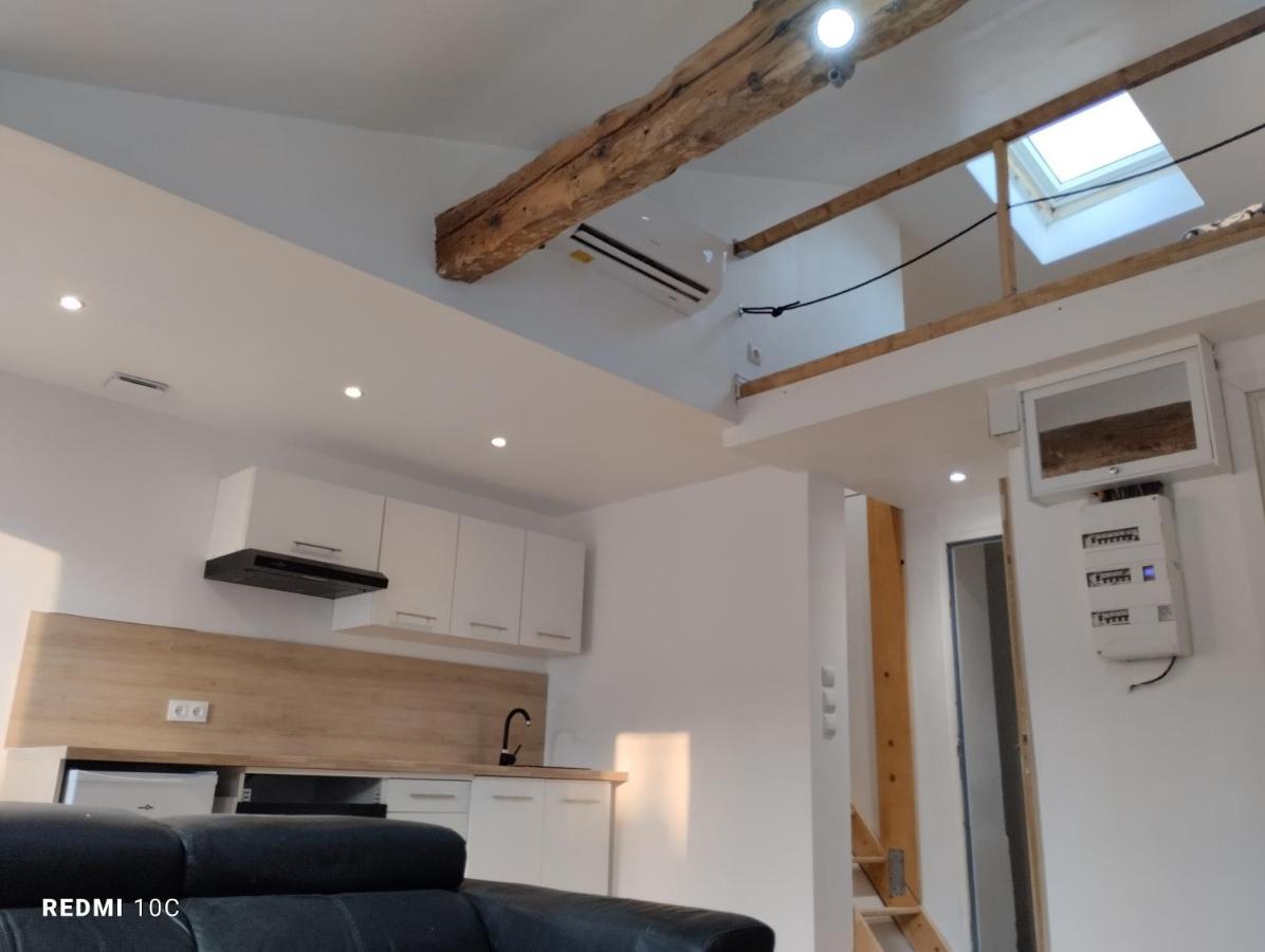 La Chrysalide Apartment La Crau Bagian luar foto
